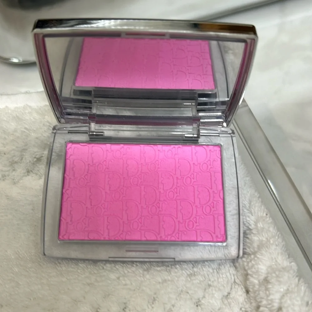 DIOR Rosy Glow 001 “Pink” Blush, gently used - Picture 1 of 7